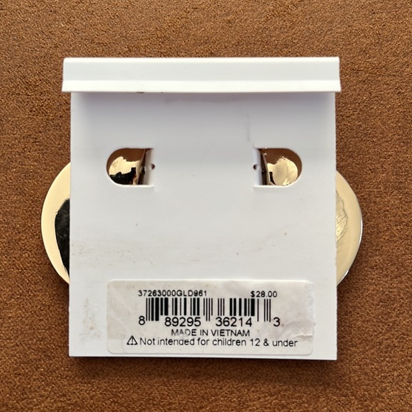 Kenneth Cole leopard and gold flat hoop earrings - Picture 2 of 3